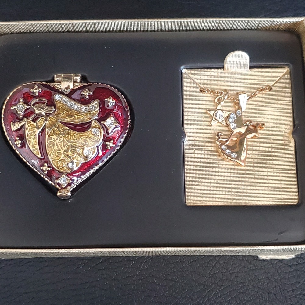 Monet ANGEL HEART Collectible Keepsake Angle Charm Necklace and Trinket Box Gift